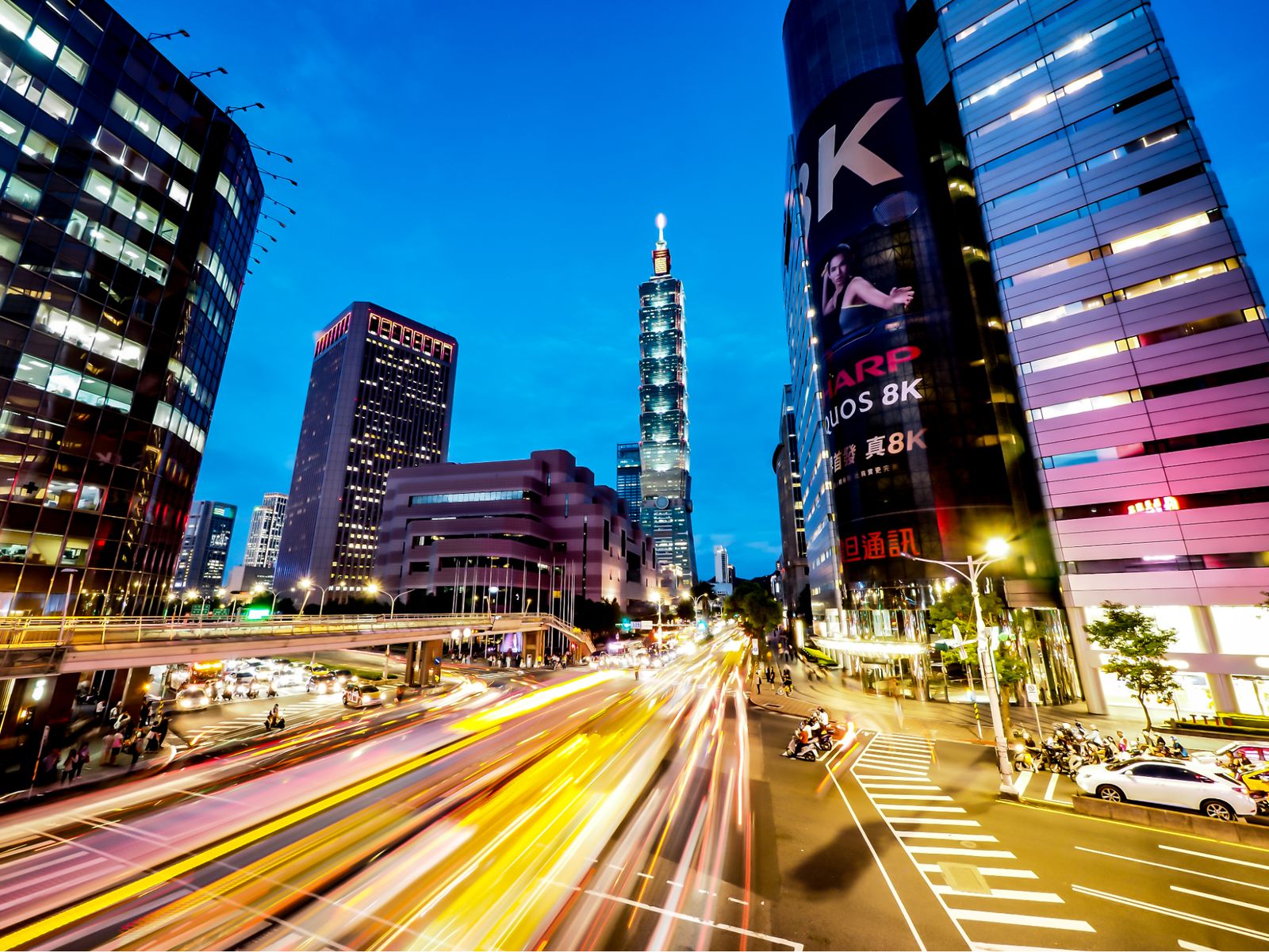 Japanese architecture in Dadaocheng (left), and modern vibes in Xinyi (right)